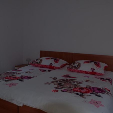 Apartmani Kusic เทรอปาย ภายนอก รูปภาพ