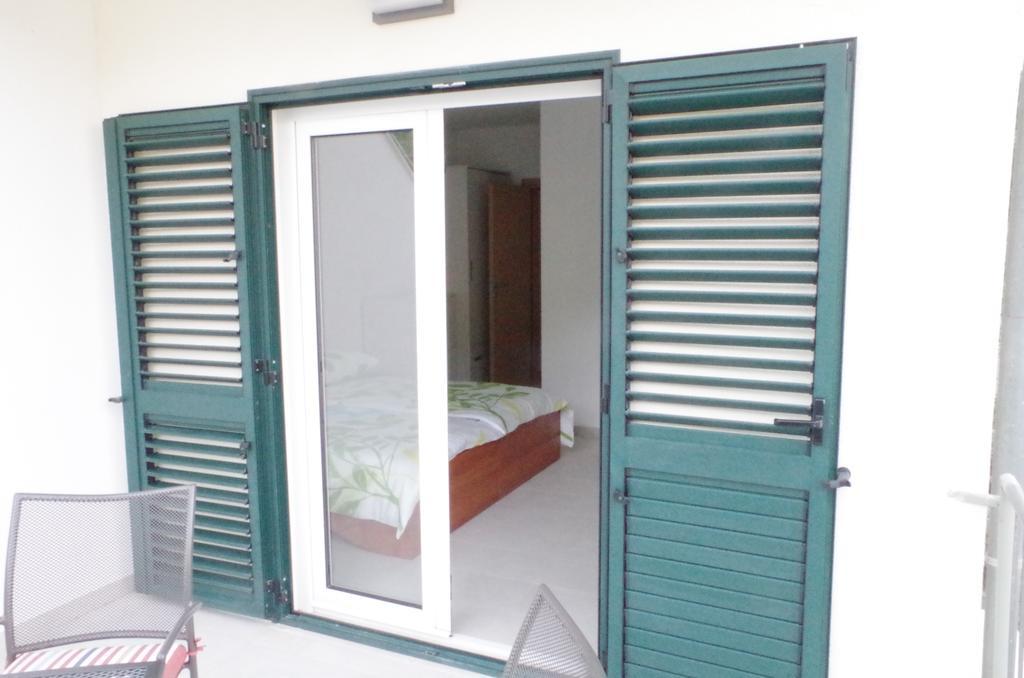 Apartmani Kusic เทรอปาย ภายนอก รูปภาพ