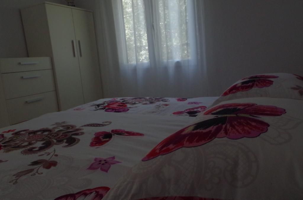 Apartmani Kusic เทรอปาย ภายนอก รูปภาพ