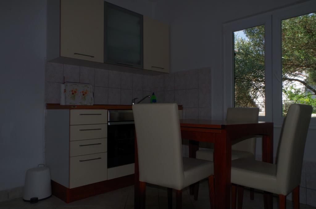Apartmani Kusic เทรอปาย ภายนอก รูปภาพ